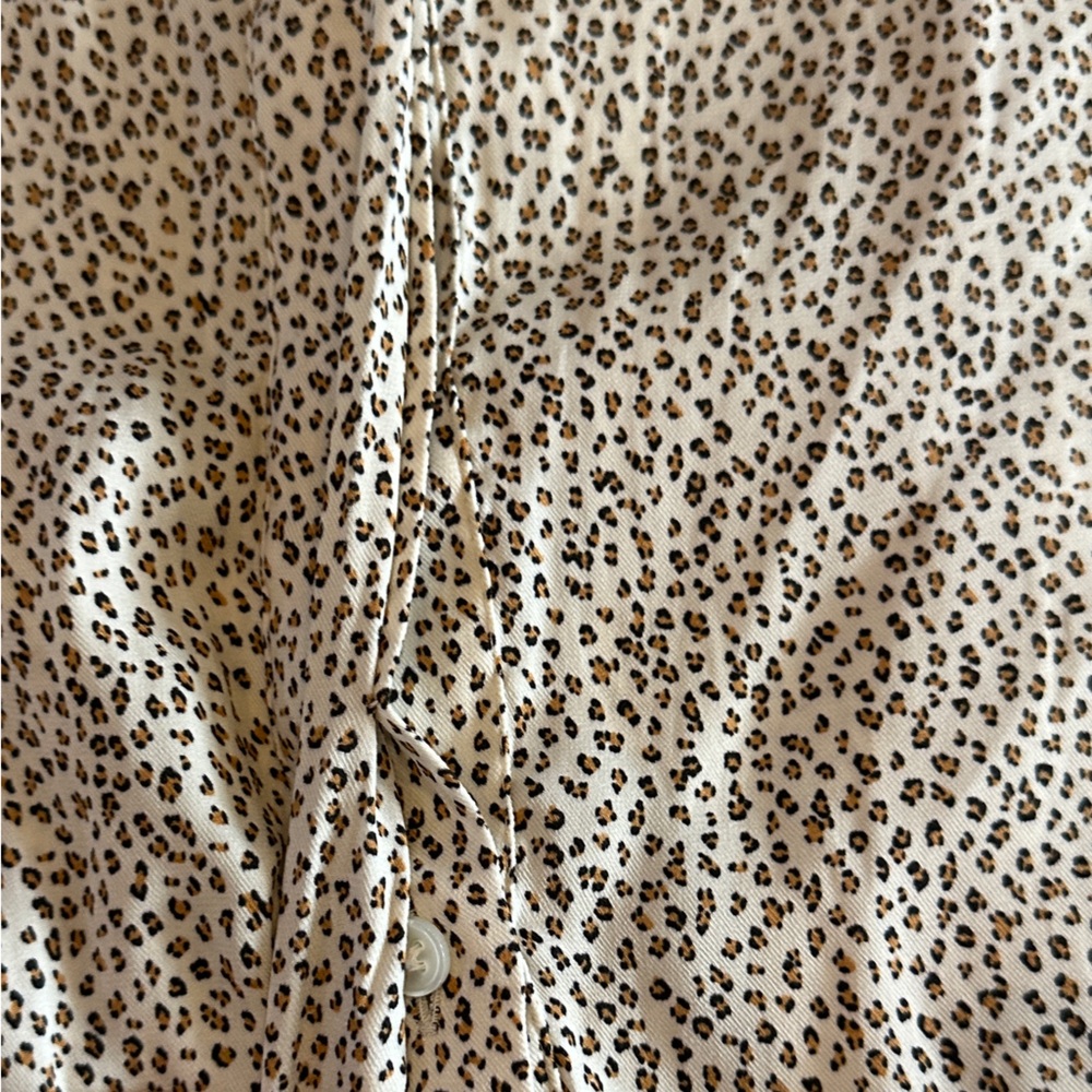 Banana Republic sleeveless blouse medium animal print cheetah button front - Picture 10 of 15